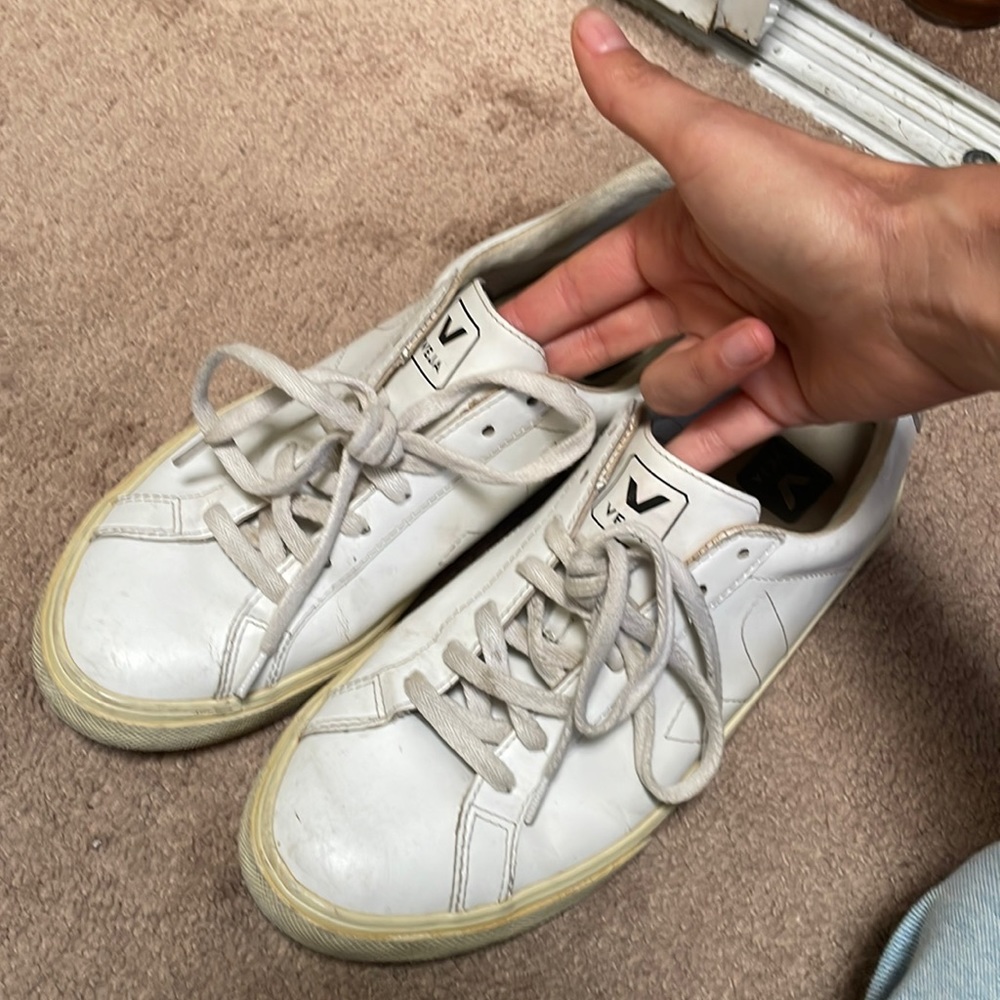 VEJA | Leather Esplar Sneaker in Extra White